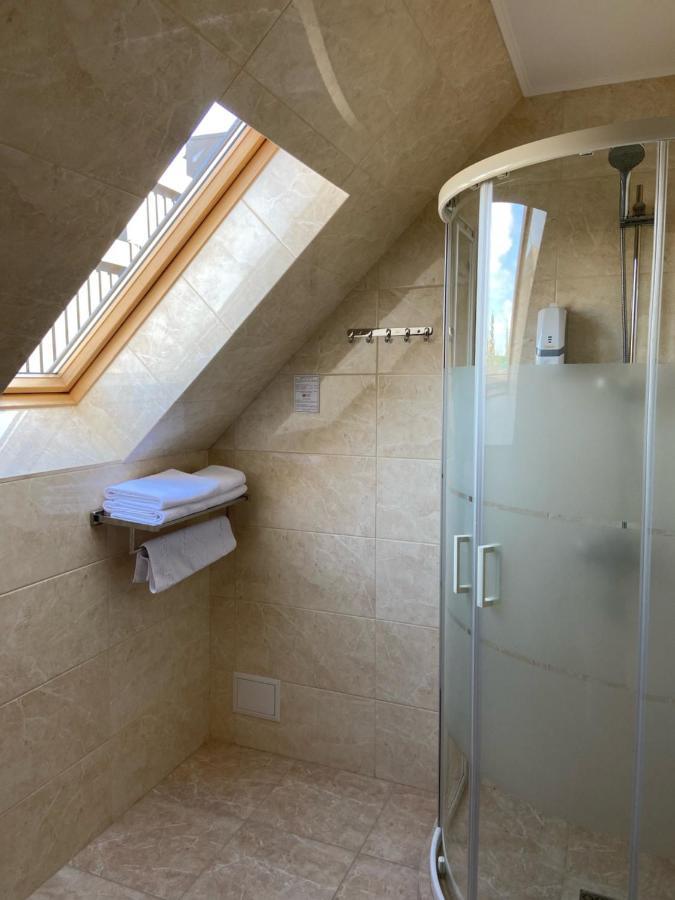 Готель Едем Hadiach Exterior foto