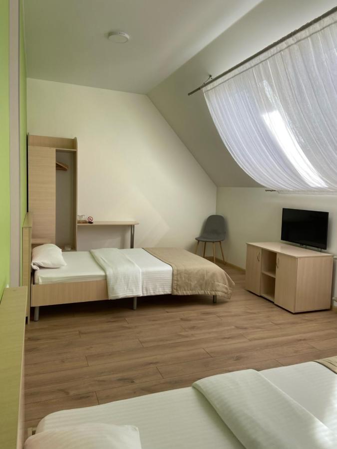 Готель Едем Hadiach Exterior foto